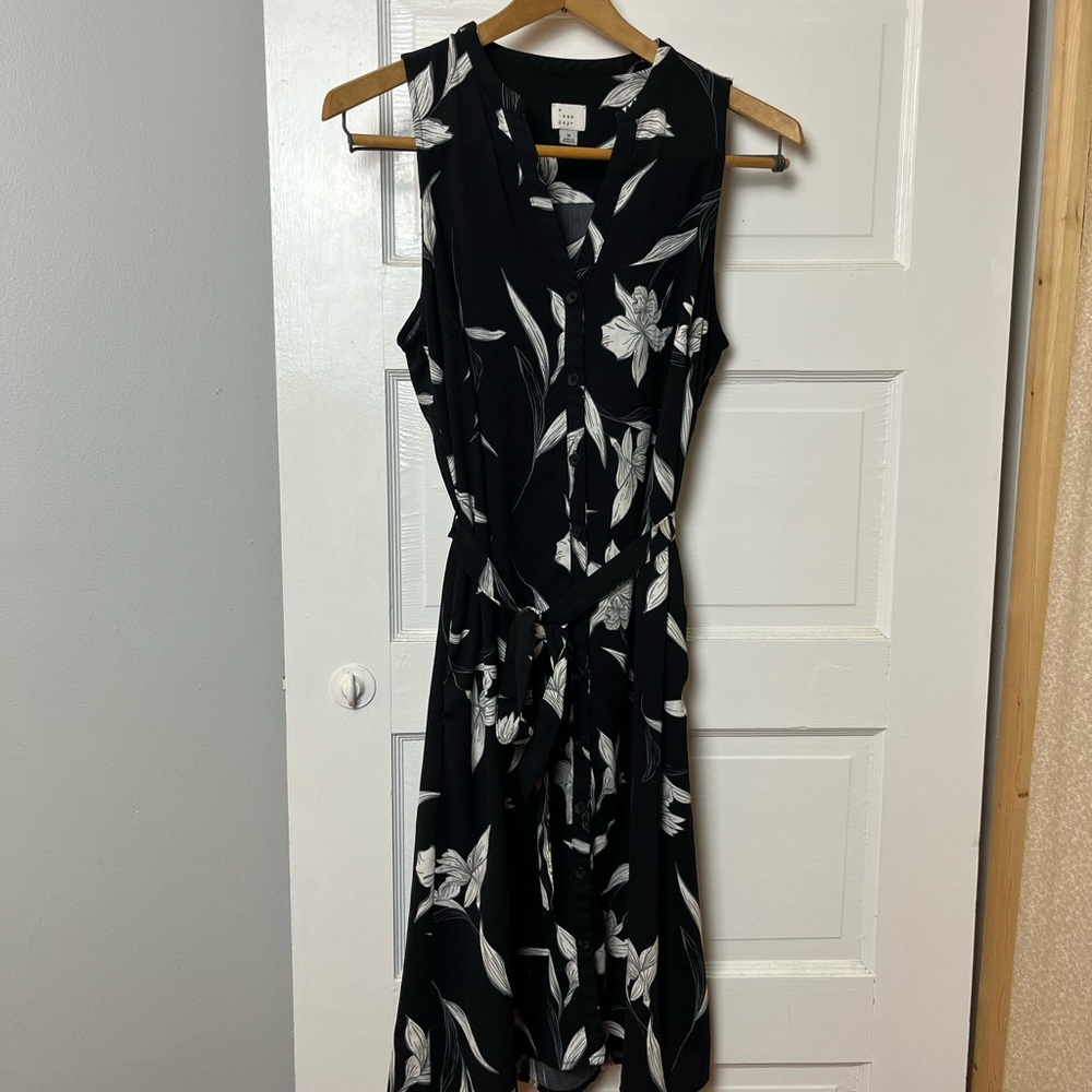 A New Day Floral Black and White Sleeveless Dress